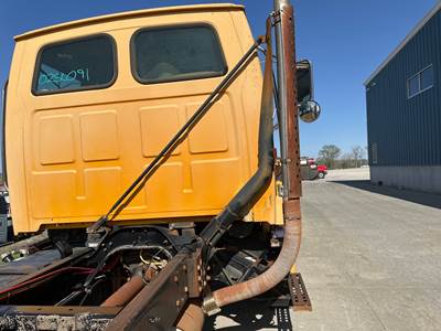 Sterling L7501 Exhaust Bracket