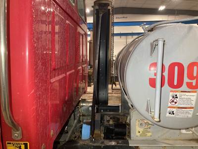 Sterling L9511 Exhaust Bracket