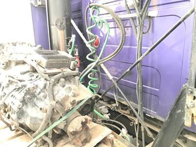 Volvo VNL Exhaust Bracket