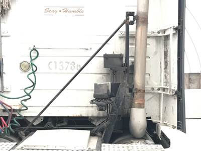 Volvo VNL Exhaust Bracket