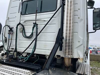 Volvo VNM Exhaust Bracket