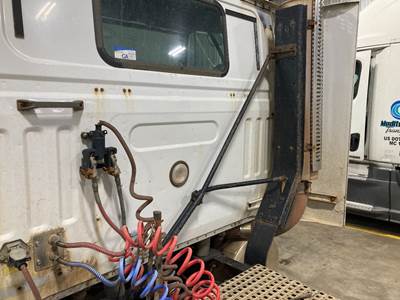 Volvo WCA Exhaust Bracket