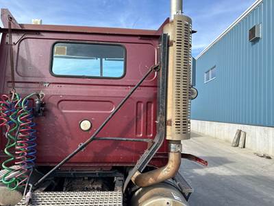 Volvo WG Exhaust Bracket