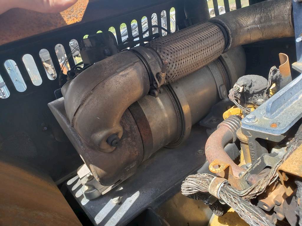 2014 John Deere 210G LC Exhaust For Sale Spencer, IA REXF140009741