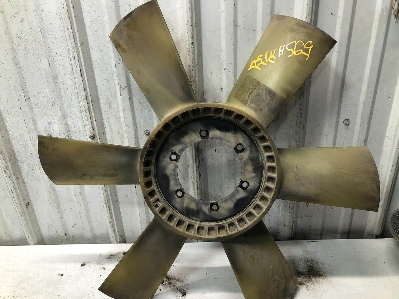 2005 Caterpillar C7 Fan Blade for a Freightliner M2 106 For Sale