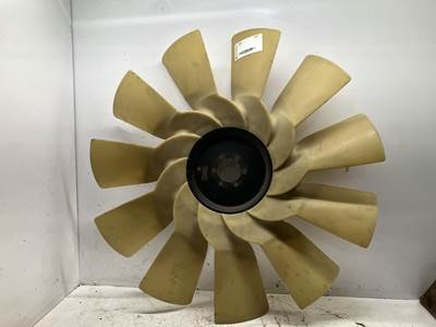 Cummins ISX15 Fan Blade for a Volvo VNL