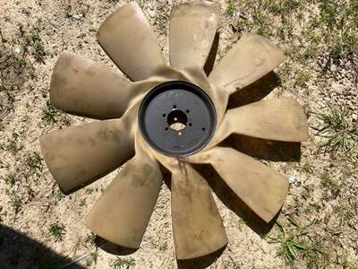 Detroit DD13 Fan Blade for a Freightliner Cascadia