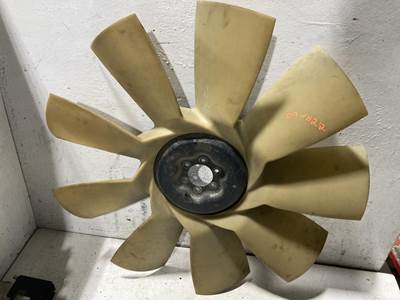 Detroit DD15 Fan Blade for a Freightliner C120 Century