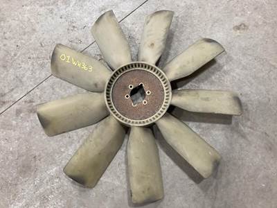 Detroit Series 60 12.7L Fan Blade for a Freightliner FLD120