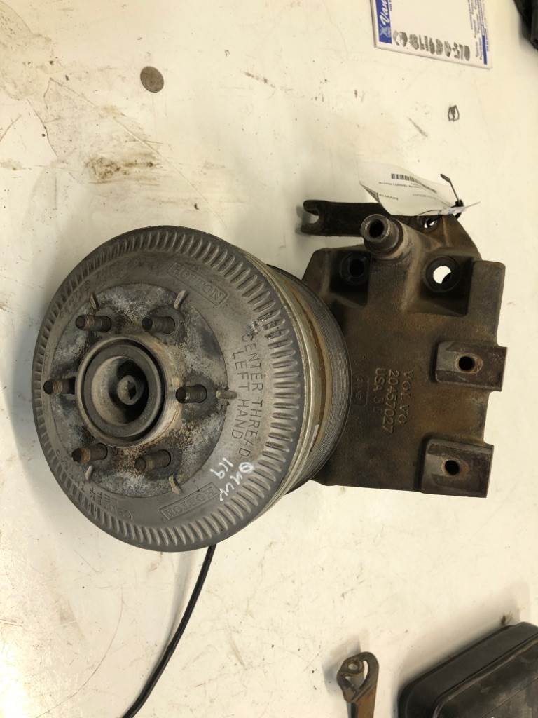 2004 Cummins ISX Fan Clutch for a Volvo VNL For Sale Des Moines, IA