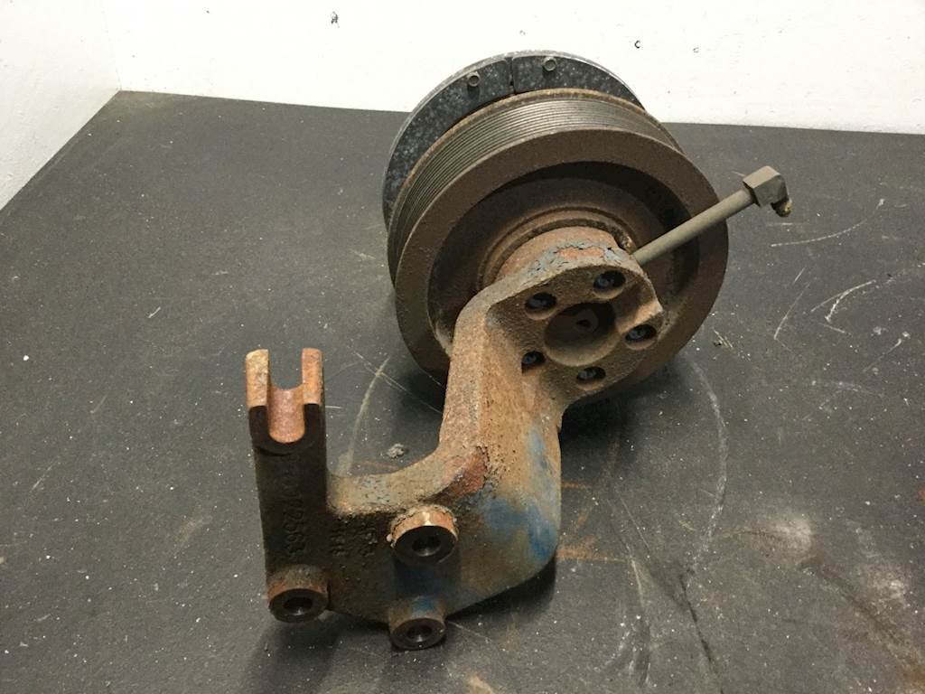 2012 Cummins ISX15 Fan Clutch for a Freightliner Cascadia For Sale