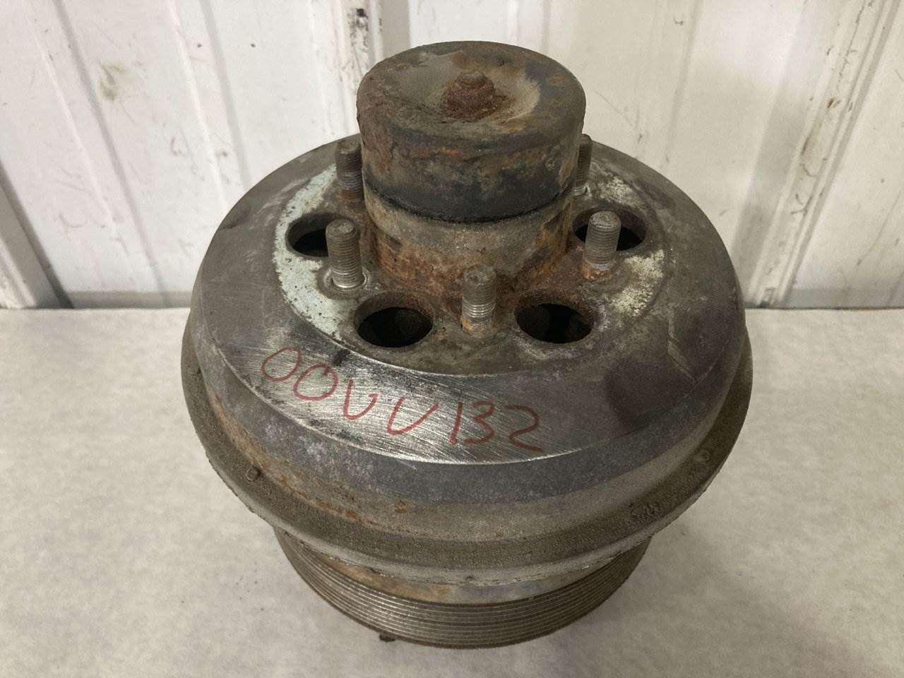 2000 Cummins N14 CELECT PLUS Fan Clutch for a Volvo VNL For Sale