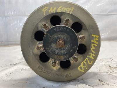 Detroit DD13 Fan Clutch for a Freightliner Cascadia