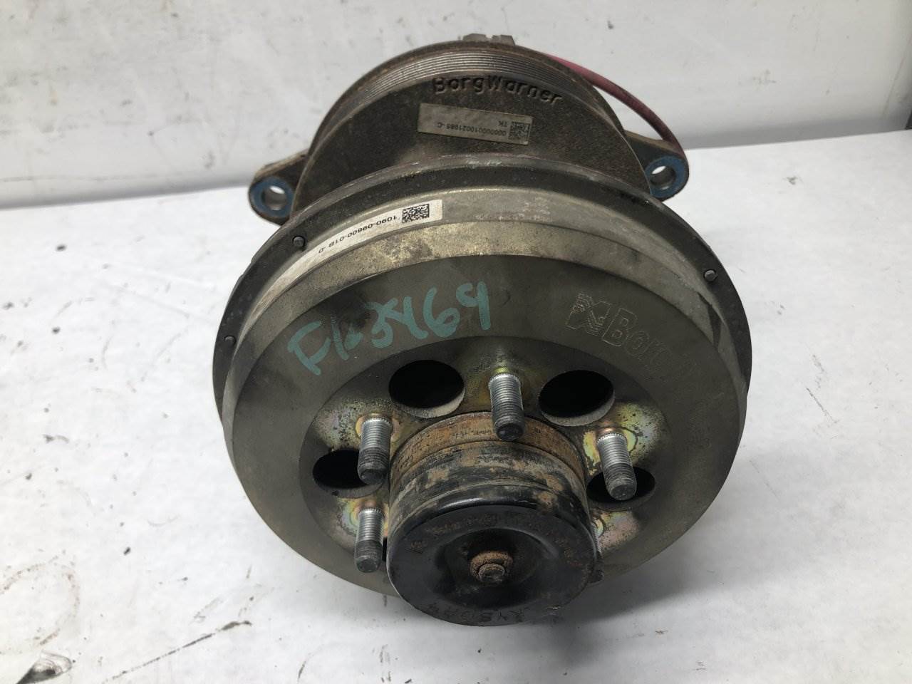 2014 Detroit DD15 Fan Clutch for a Freightliner Cascadia For Sale Sioux Falls, SD 010023866