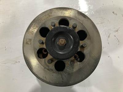 Detroit DD15 Fan Clutch for a Freightliner Cascadia