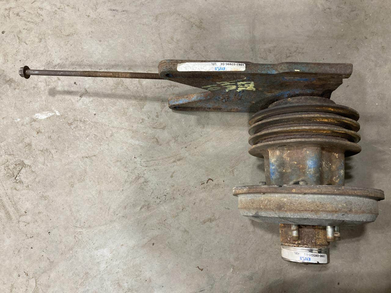 2001 Detroit Series 60 12.7L Fan Clutch for a Freightliner FLD120 For