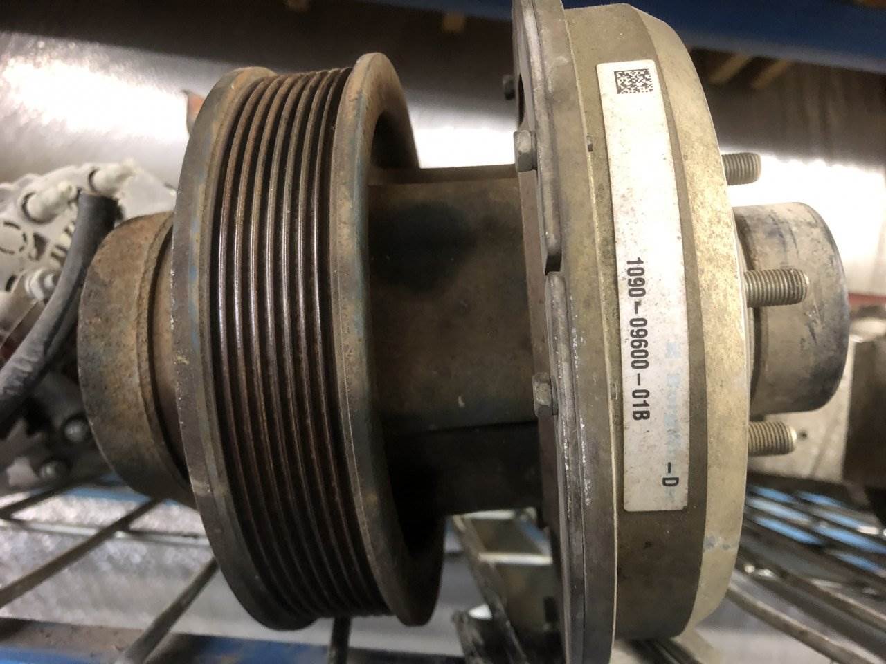 2013 Paccar PX8 Fan Clutch for a Peterbilt 348 For Sale Des Moines