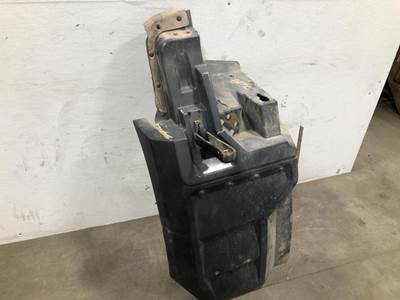 Caterpillar CT660 Fender