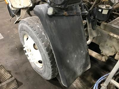 Ford CF8000 Fender