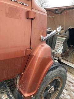 Ford LN600 Fender
