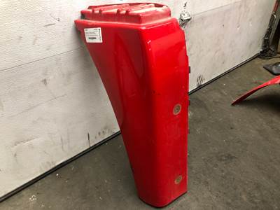 Freightliner Cascadia Fender