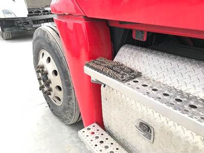 Freightliner Cascadia Fender