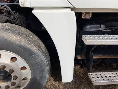Freightliner Cascadia Fender