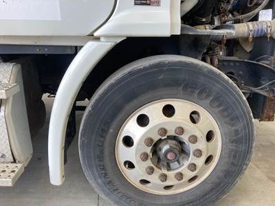 Freightliner Cascadia Fender