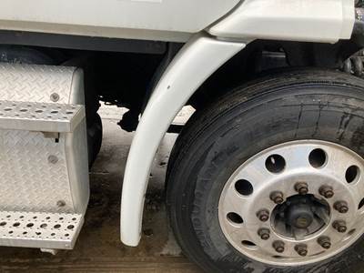 Freightliner Cascadia Fender