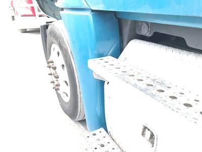 Freightliner Cascadia Fender