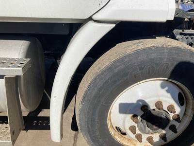 Freightliner Cascadia Fender