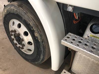Freightliner Cascadia Fender