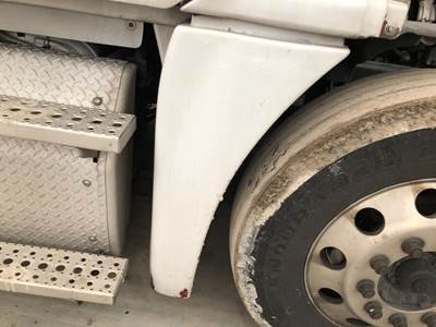 Freightliner Cascadia Fender