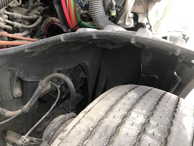 Freightliner Cascadia Fender