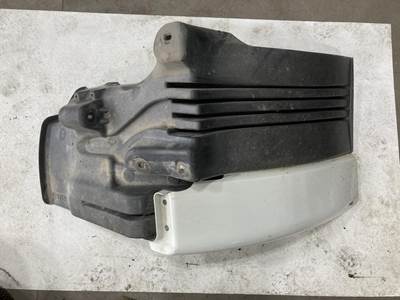 Freightliner Cascadia Fender