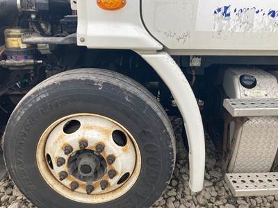 Freightliner Cascadia Fender