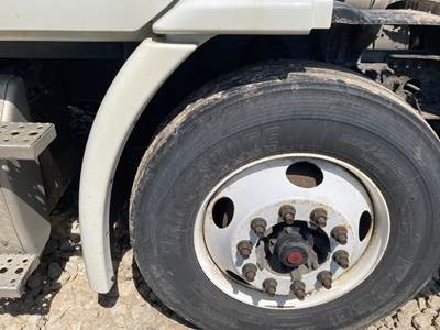 Freightliner Cascadia Fender