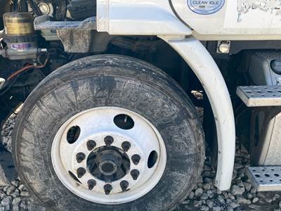 Freightliner Cascadia Fender