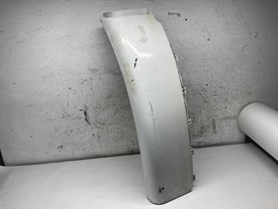 Freightliner Cascadia Fender