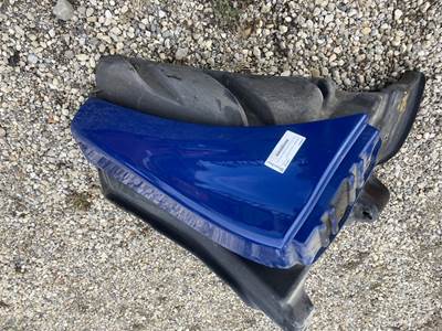 Freightliner Cascadia Fender