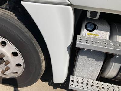 Freightliner Cascadia Fender