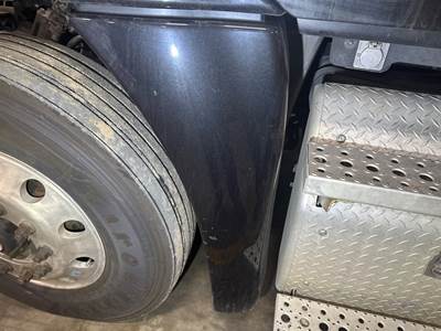 Freightliner Cascadia Fender