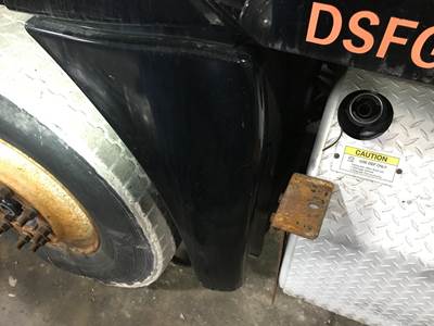 Freightliner Cascadia Fender