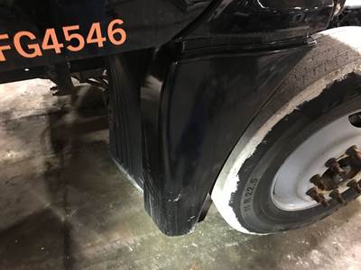 Freightliner Cascadia Fender