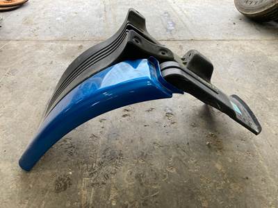 Freightliner Cascadia Fender