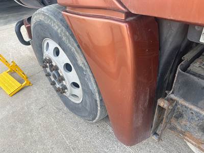 Freightliner Cascadia Fender