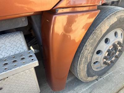 Freightliner Cascadia Fender