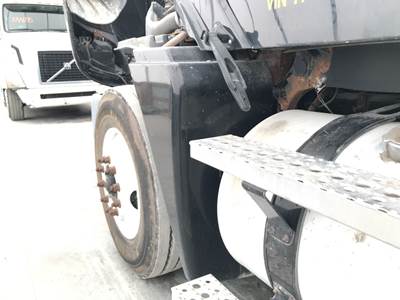 Freightliner Columbia 120 Fender