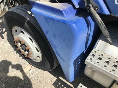 Freightliner Columbia 120 Fender
