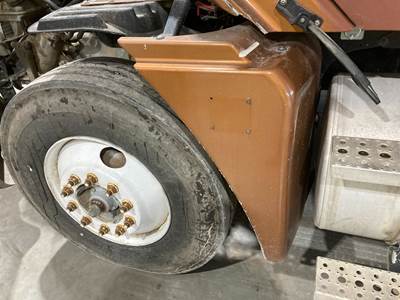 Freightliner Columbia 120 Fender